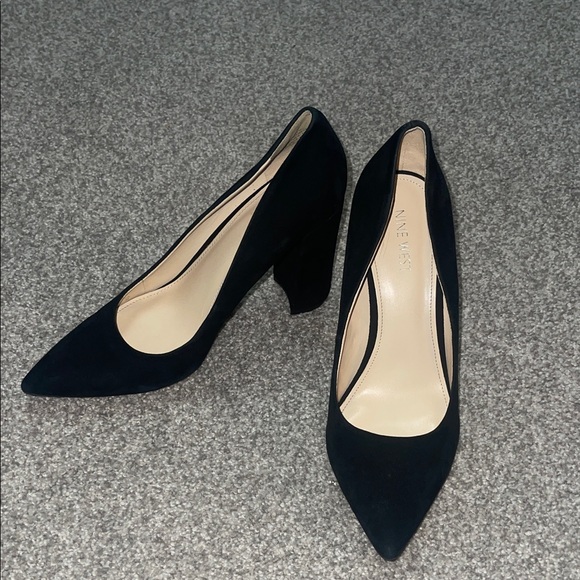 Nine West Shoes - Nine West black suede block heels